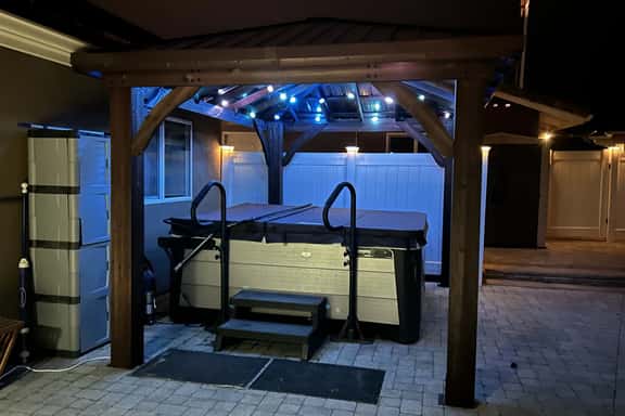 Hillside View Luxury - Image 1